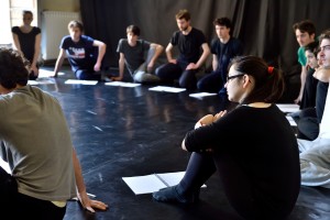 1 LOW - Romeo e Giulietta - gli allievi-attori in prova_ ph. Filippo Manzini