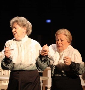 SorelleMaterassi - Adelaide Foti e a destra Manuelita baylon
