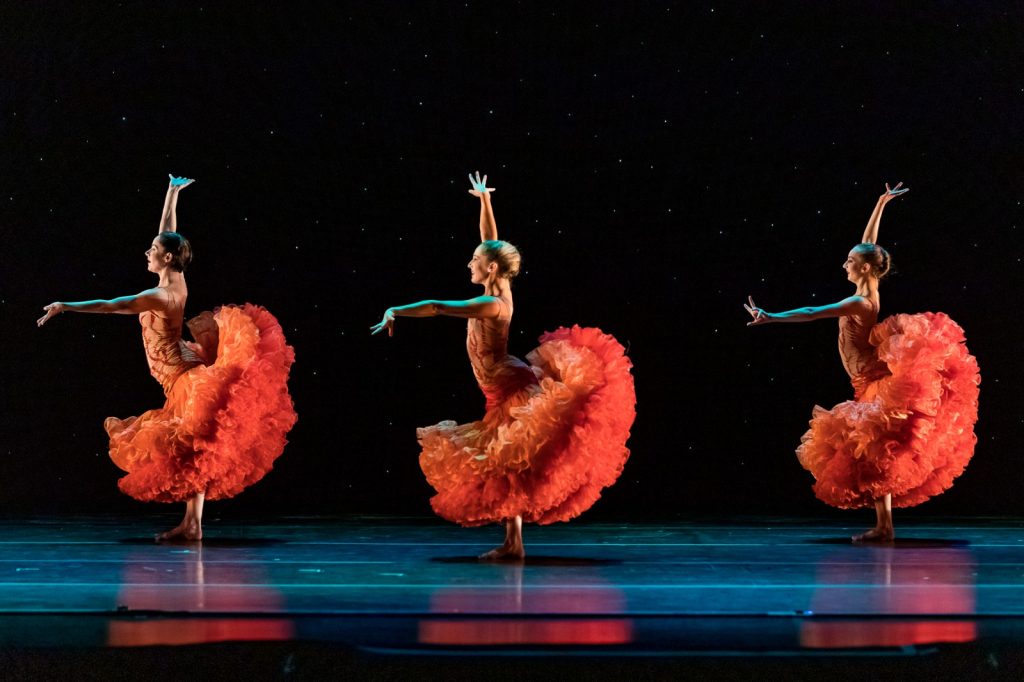 Momix