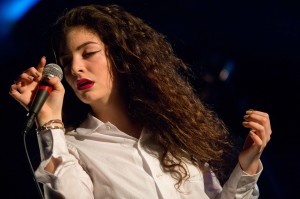 Lorde_in_Seattle_2013_-1