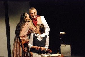 Sissi Abbondanza, I. Montagnani e Vincenzo De Caro in 'Il ballo'_foto di Paolo Lauri