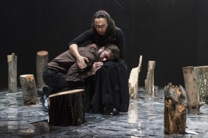 Utoya_Mattia-Fabris_Arianna-Scommegna5_FotoSerenaSerrani-