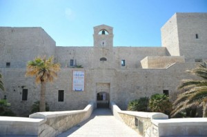 dialoghi-di-trani-castello